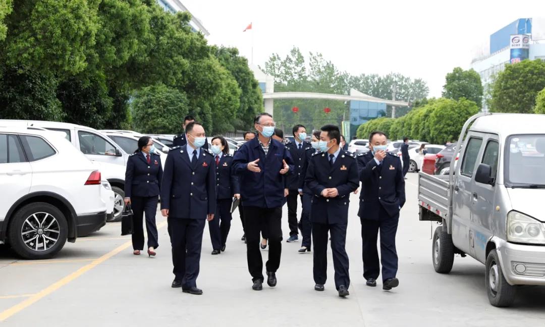 隨州市稅務(wù)局與程力汽車集團(tuán)共同舉辦“減稅費(fèi)優(yōu)服務(wù)，助復(fù)產(chǎn)促發(fā)展 ”